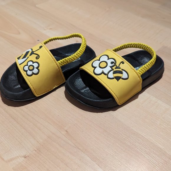 Gymboree Bee-Themed Flip Flops - Infant Girl Size 7, Yellow & Black, Brand New! - Picture 2 of 4